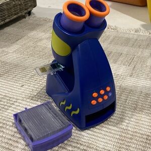 GeoSafari Jr Talking Microscope